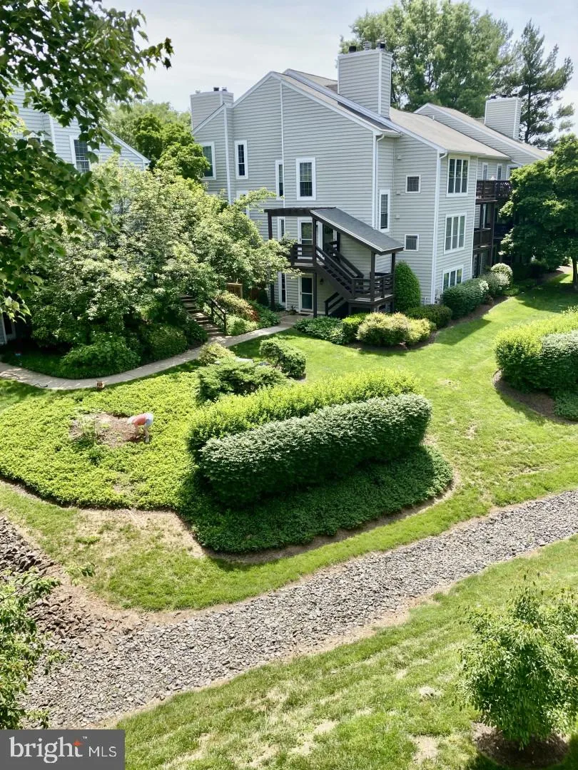 10087 OAKTON TERRACE ROAD, Oakton, VA 22124