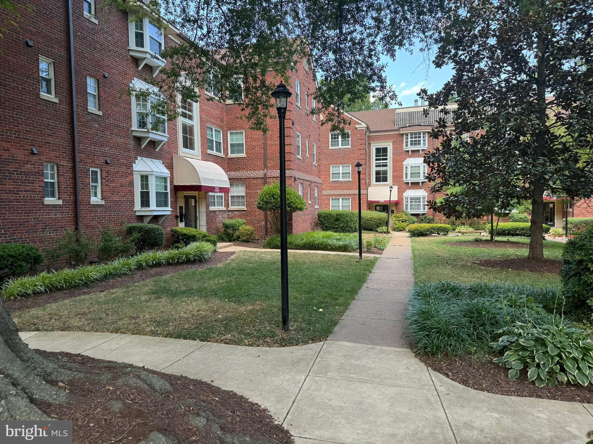 2107 SCOTT STREET, Arlington, VA 22209