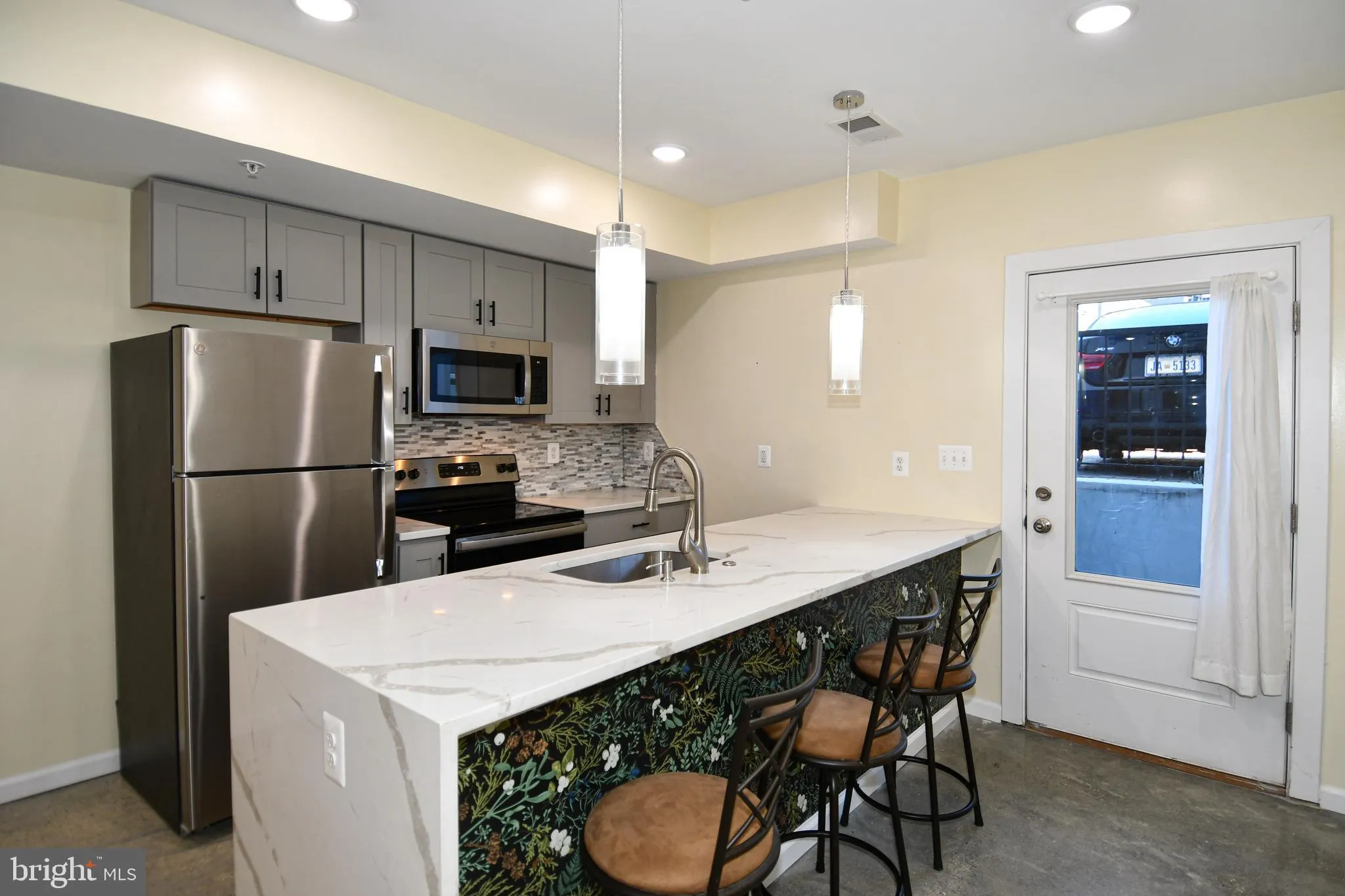 1040 BLADENSBURG ROAD, Washington, DC 20002