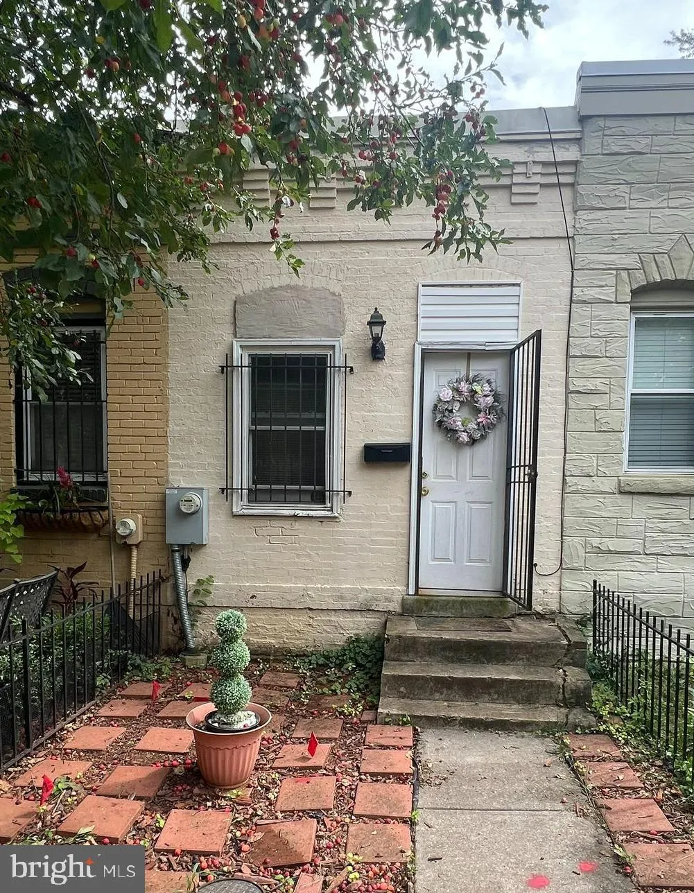 1341 C STREET, Washington, DC 20002