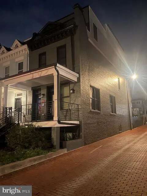 724 TAYLOR STREET, Washington, DC 20011