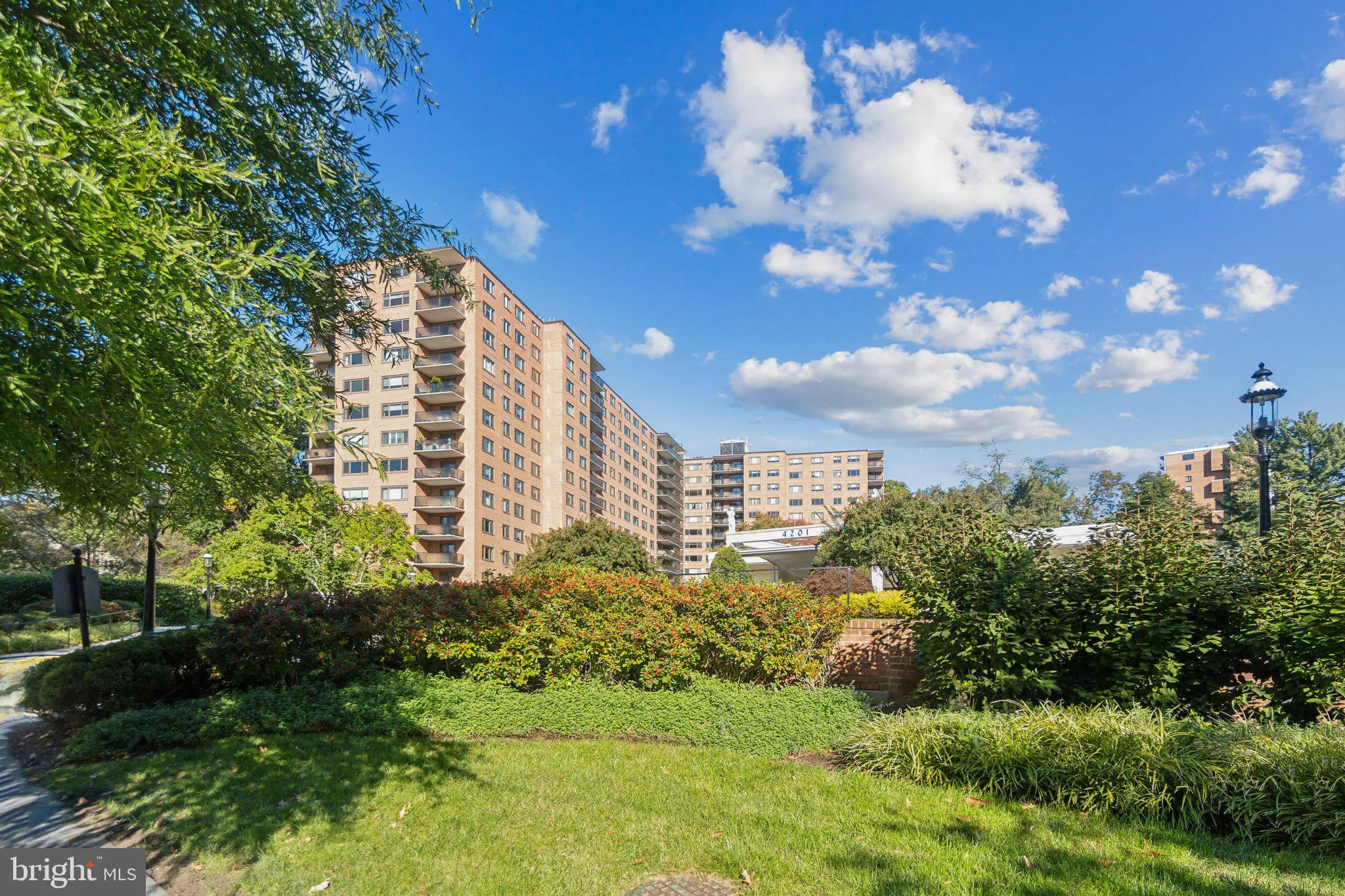 4201 CATHEDRAL AVENUE, Washington, DC 20016