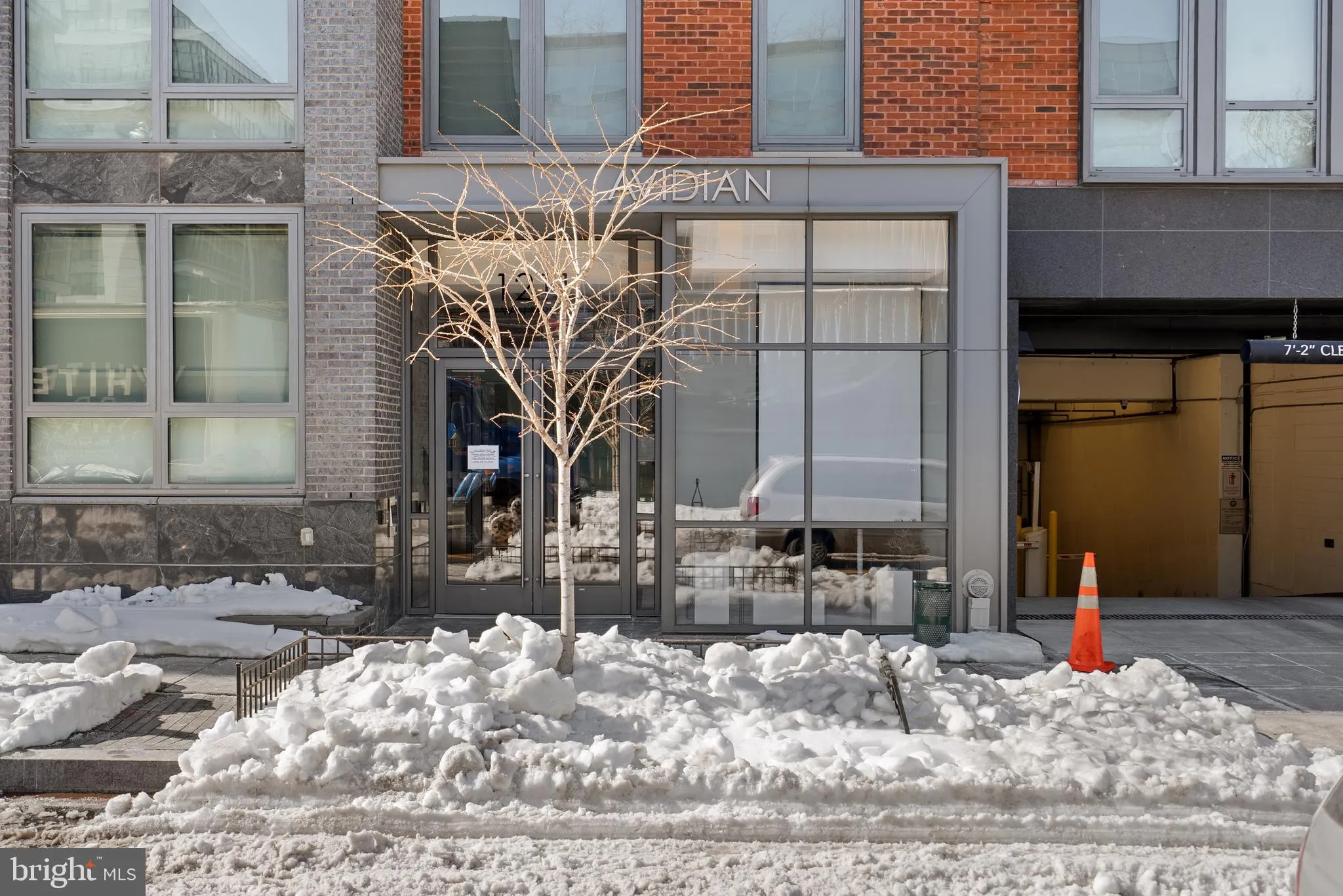 1211 VAN STREET, Washington, DC 20003