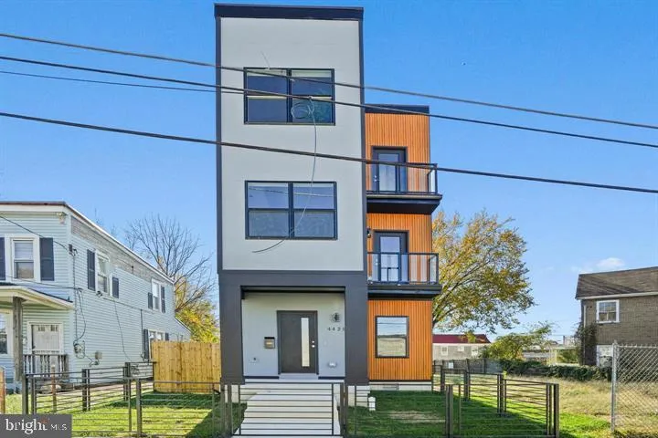 4421 KANE PLACE, Washington, DC 20019