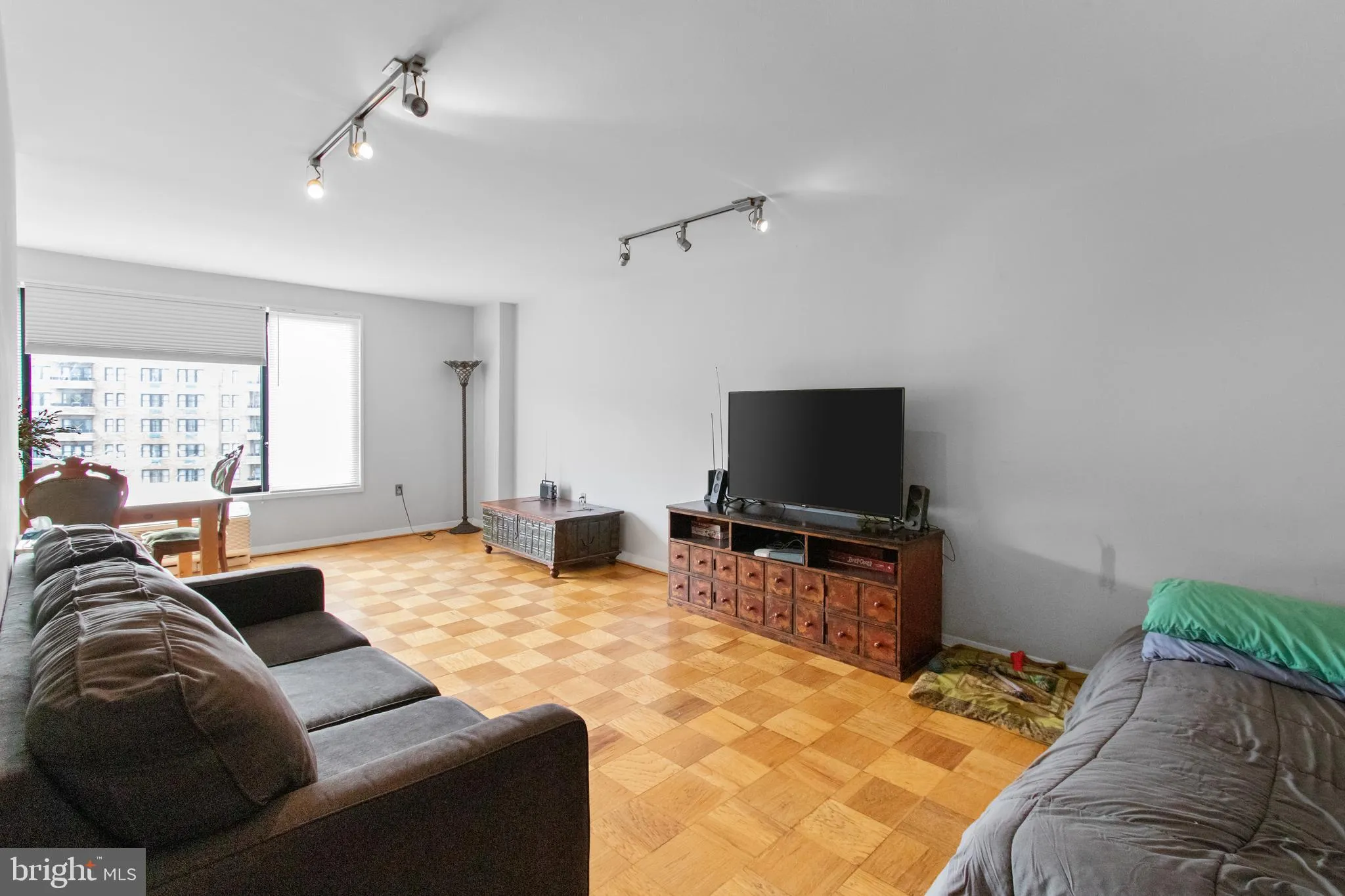 2501 CALVERT STREET, Washington, DC 20008