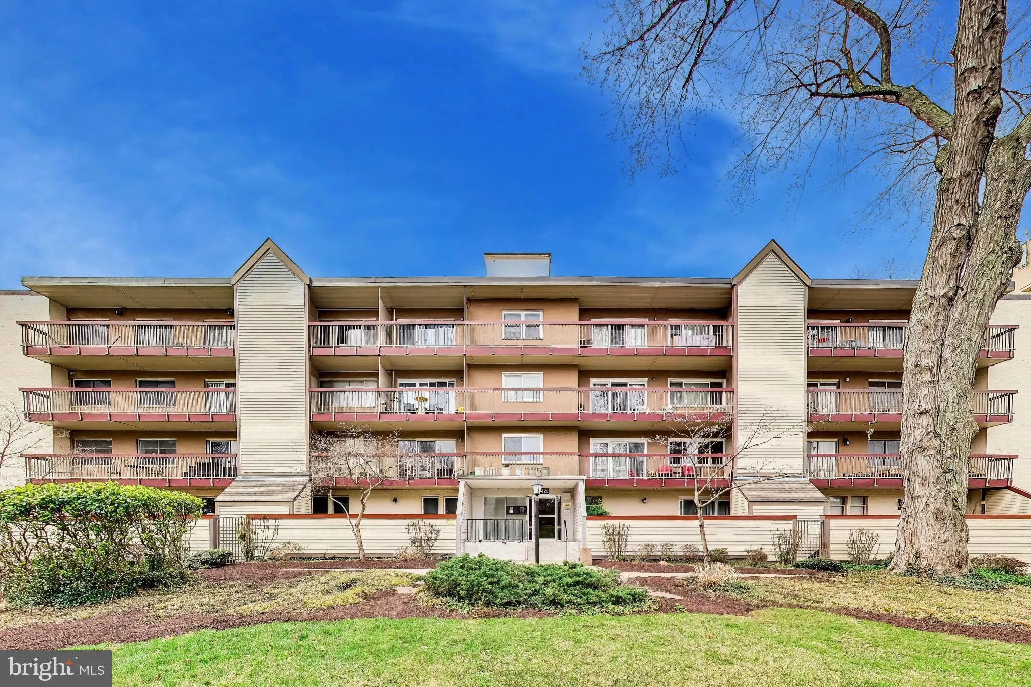 7420 LAKEVIEW DRIVE, Bethesda, MD 20817