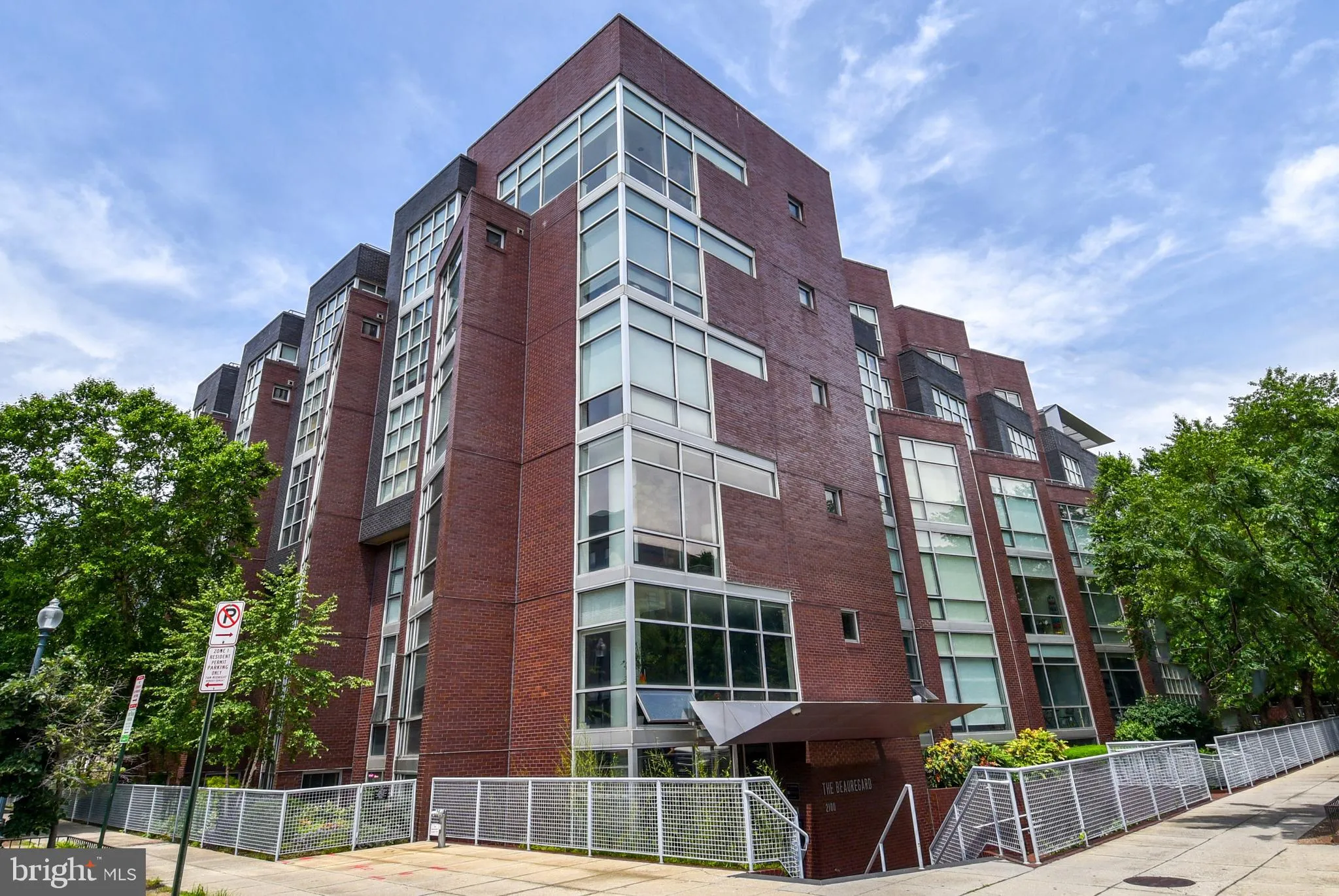 2100 11TH STREET, Washington, DC 20001