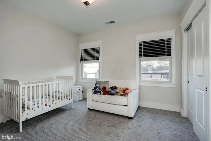 1919 N George Mason Dr N, Arlington, Virginia 22207