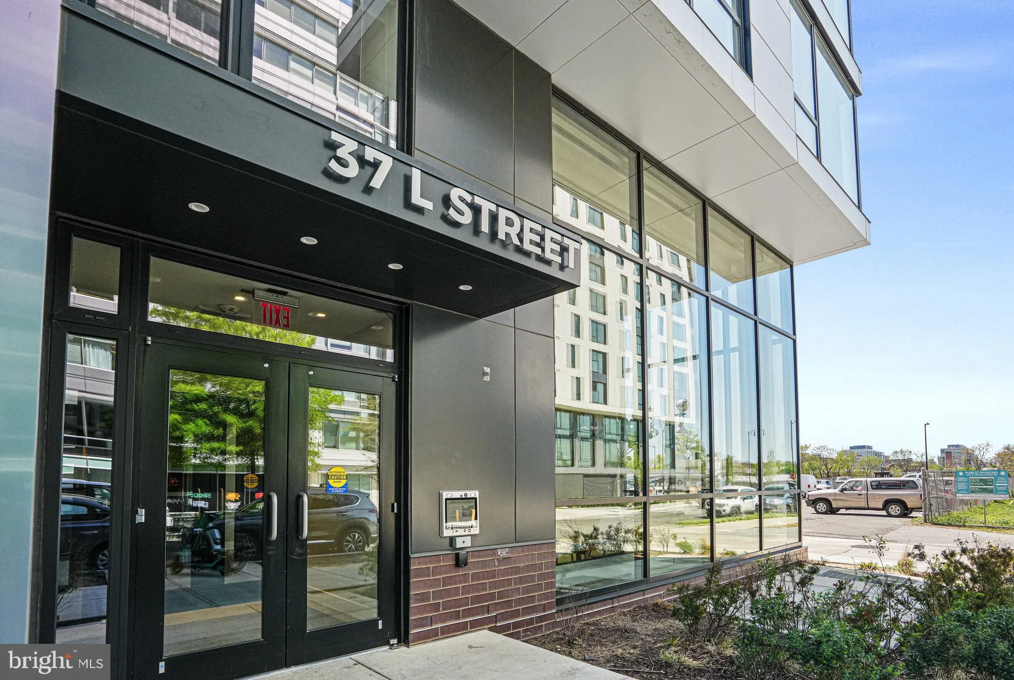 37 L STREET, Washington, DC 20003