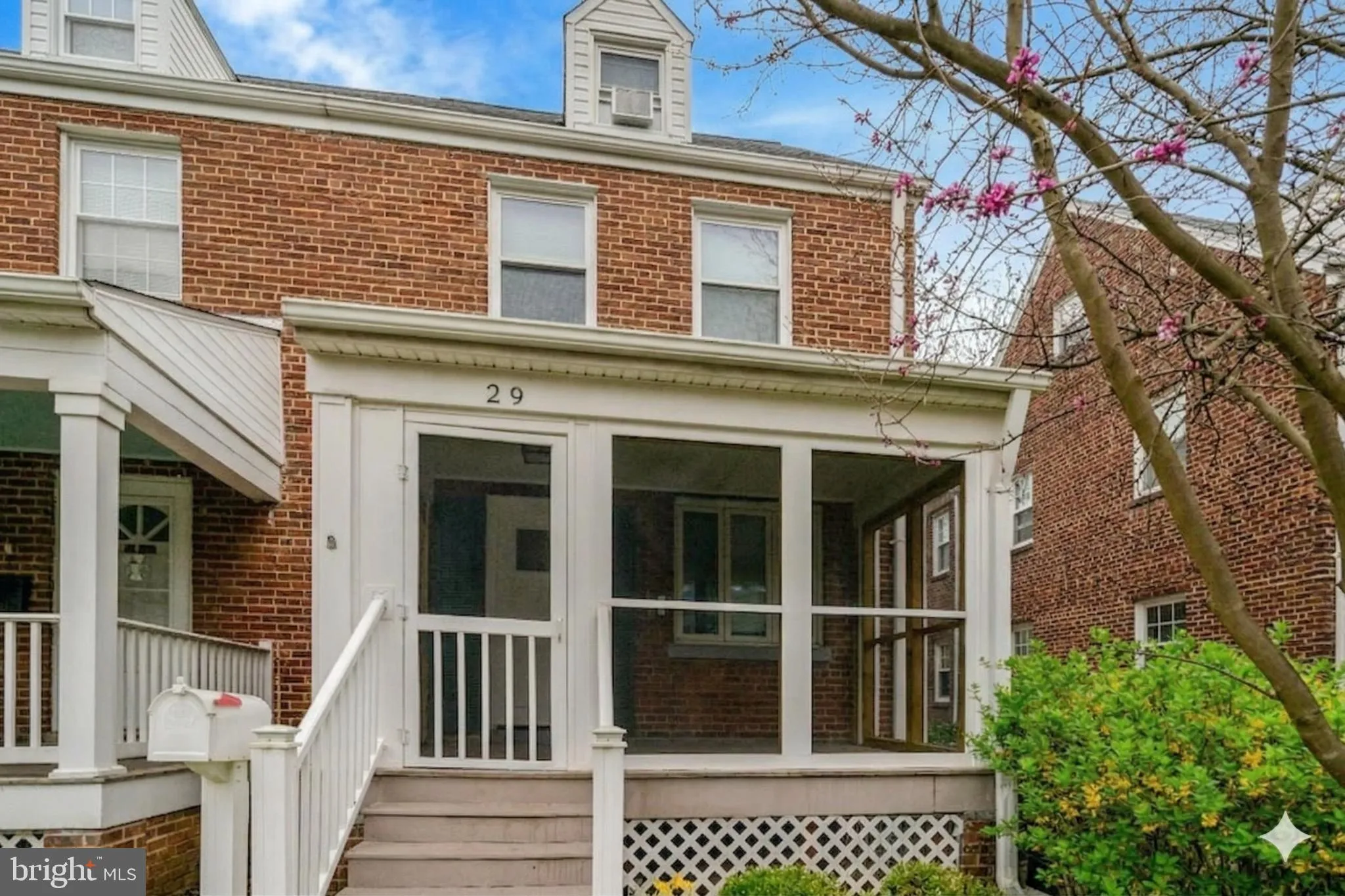 29 BEDFORD STREET, Arlington, VA 22201