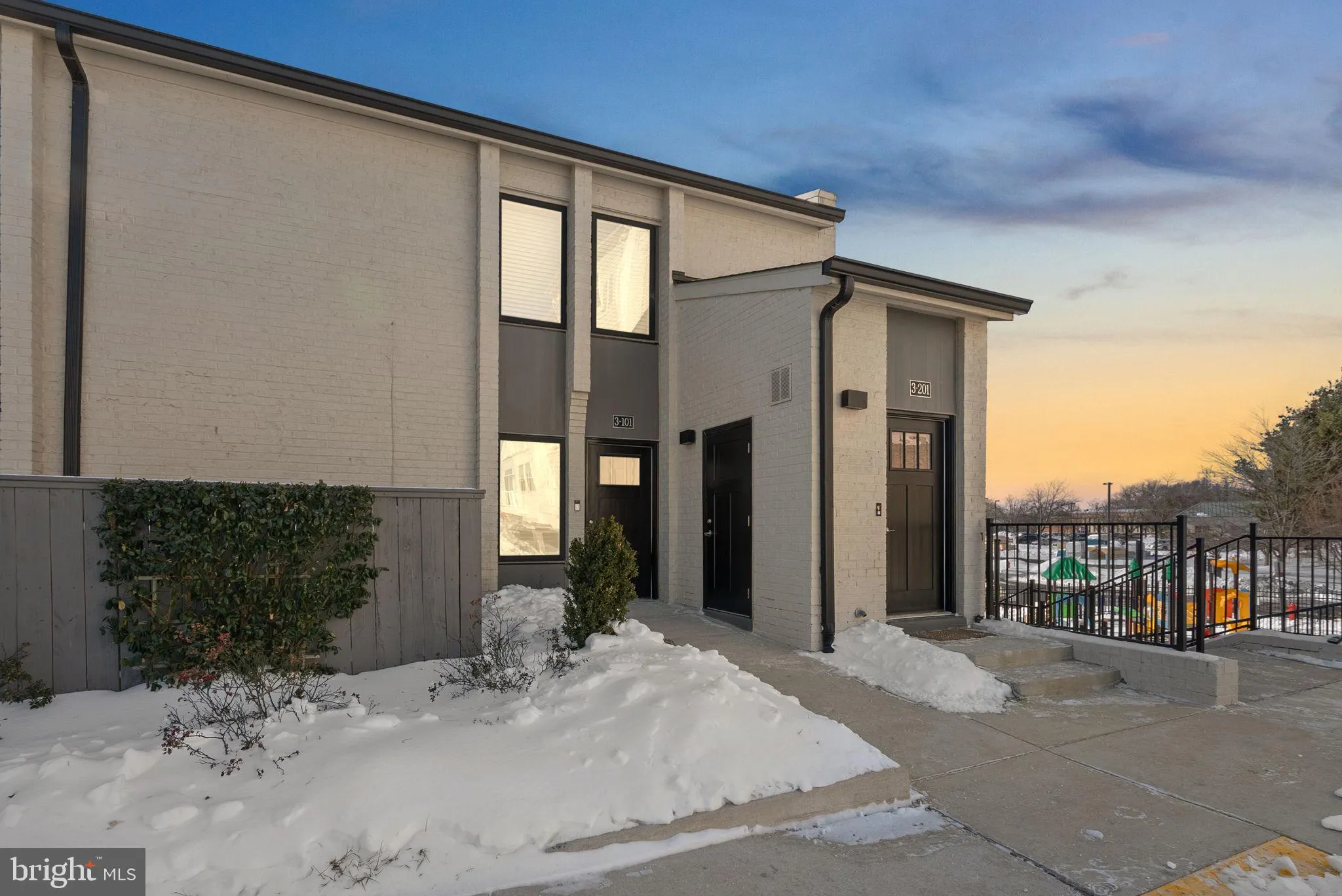 19520 VILLAGE WALK DRIVE, Montgomery Village, MD 20886