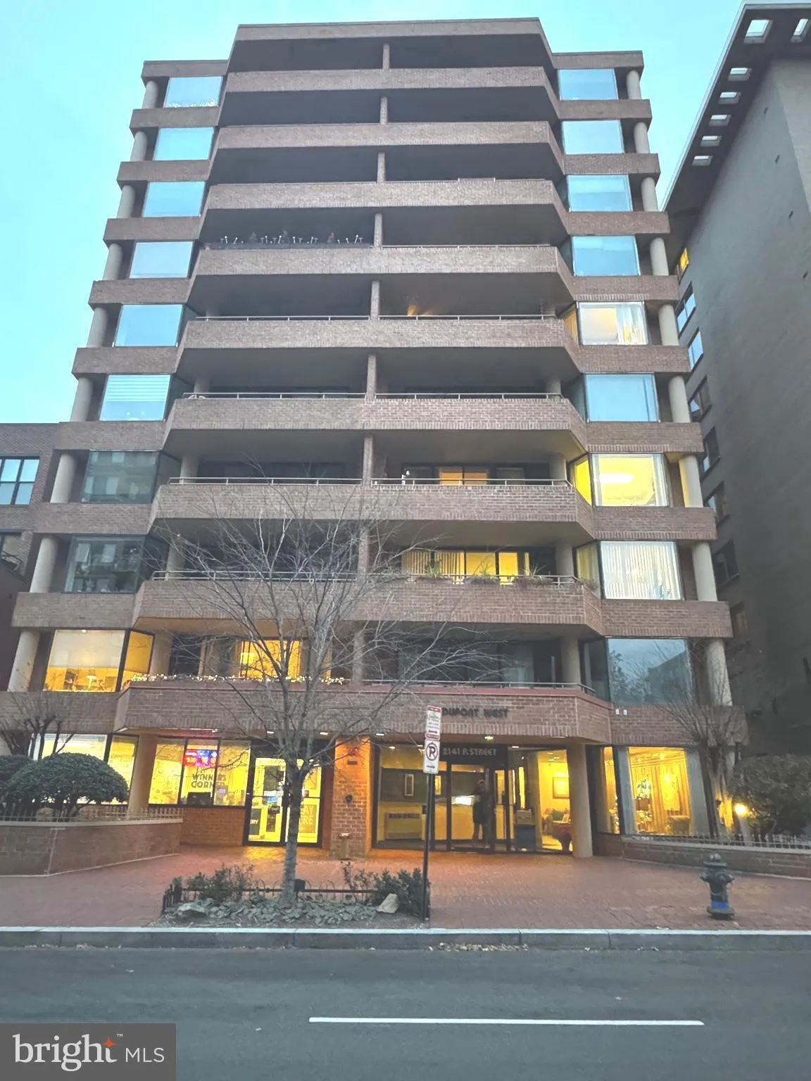 2141 P STREET, Washington, DC 20037