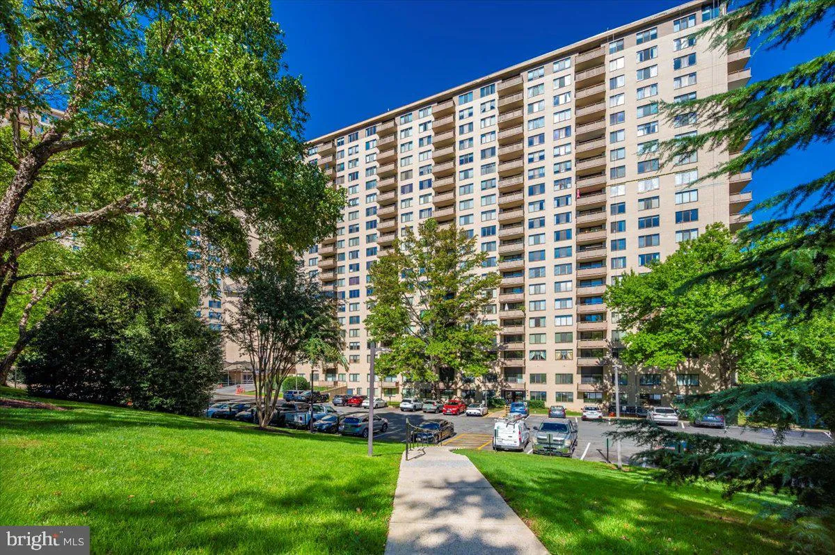 5225 POOKS HILL ROAD, Bethesda, MD 20814