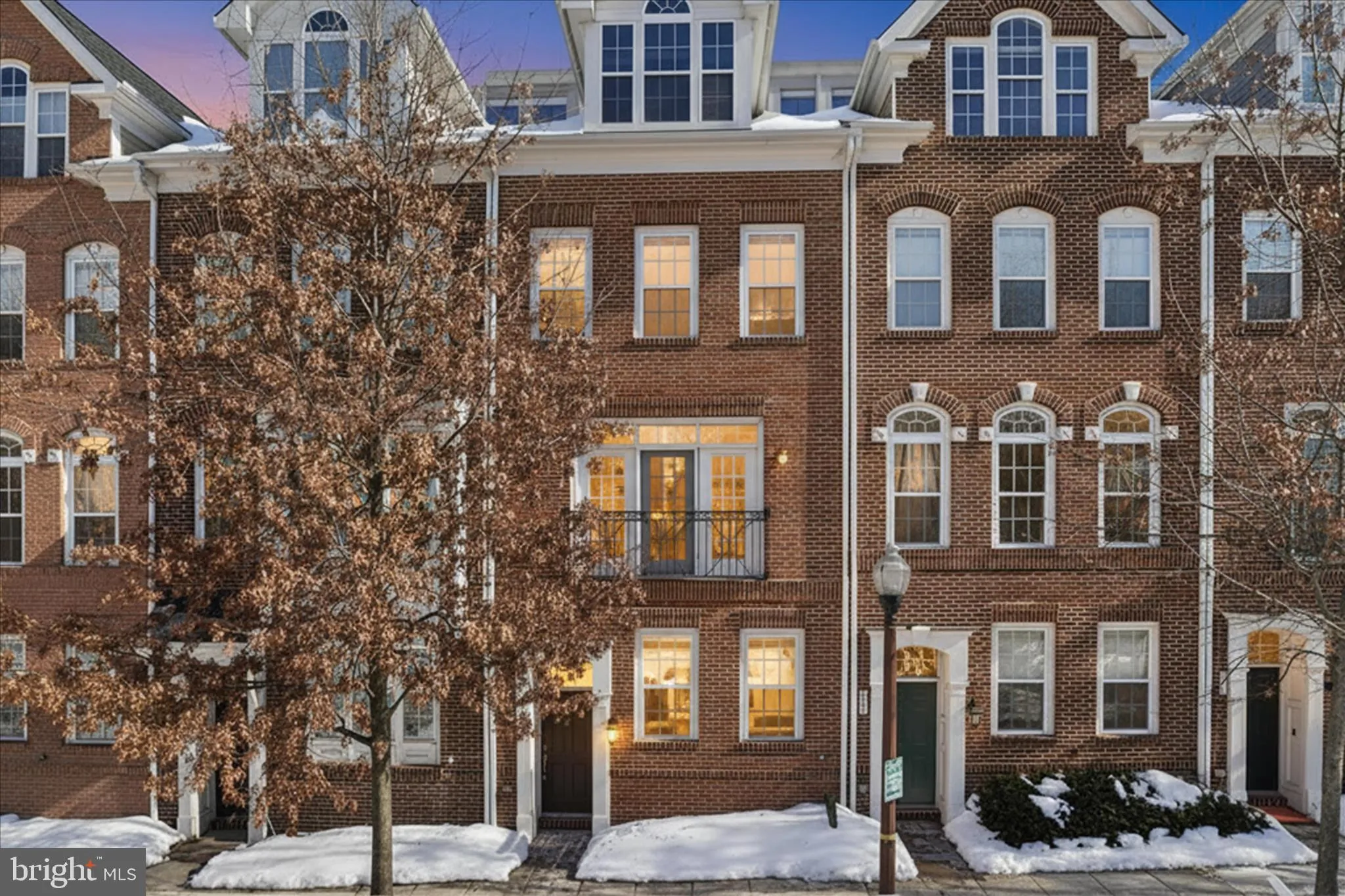 829 WAKEFIELD STREET, Arlington, VA 22203