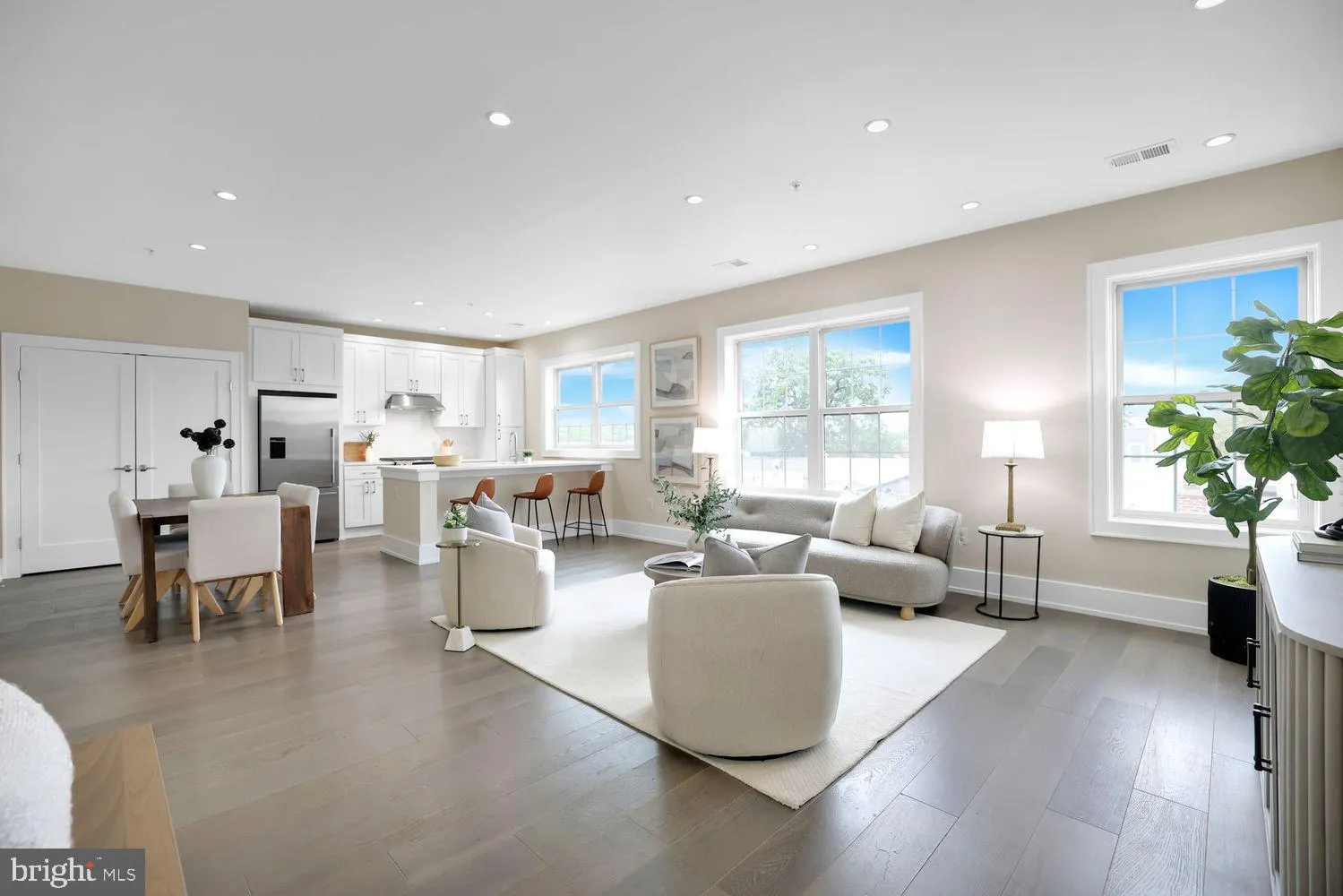 16 17TH STREET, Washington, DC 20002