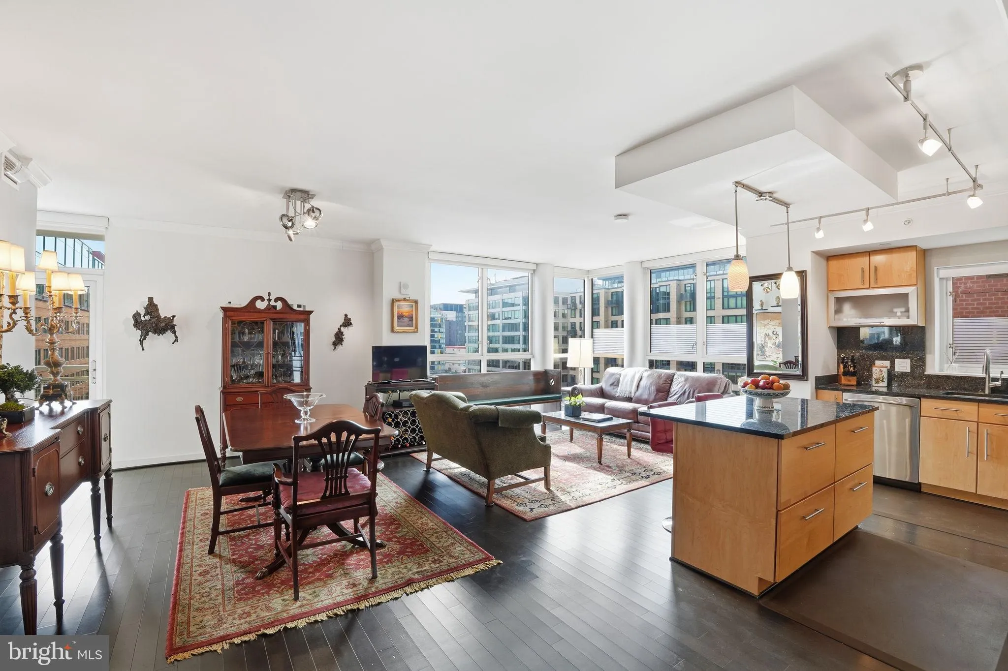 1025 1ST STREET, Washington, DC 20003