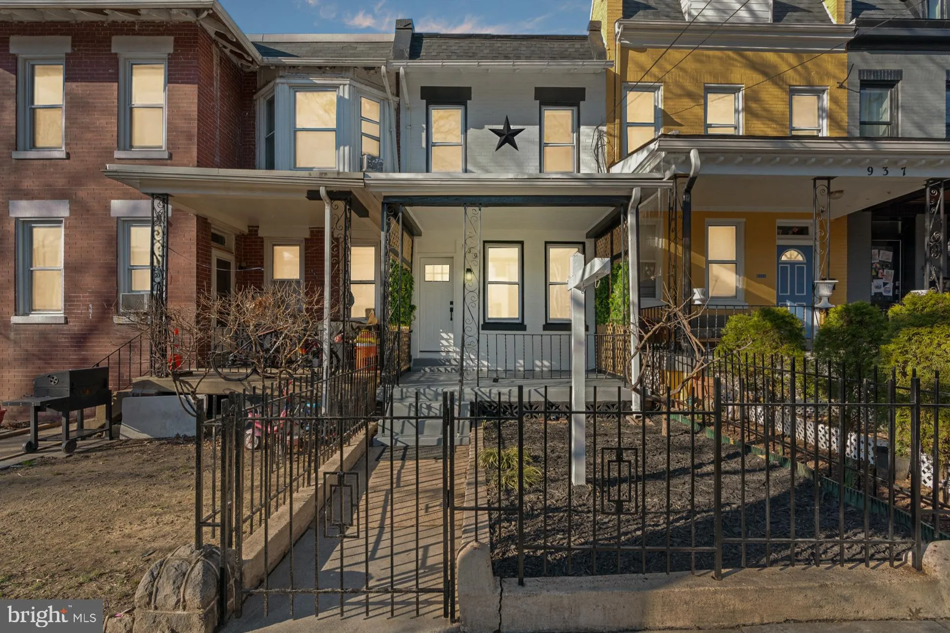 939 SHEPHERD STREET, Washington, DC 20011