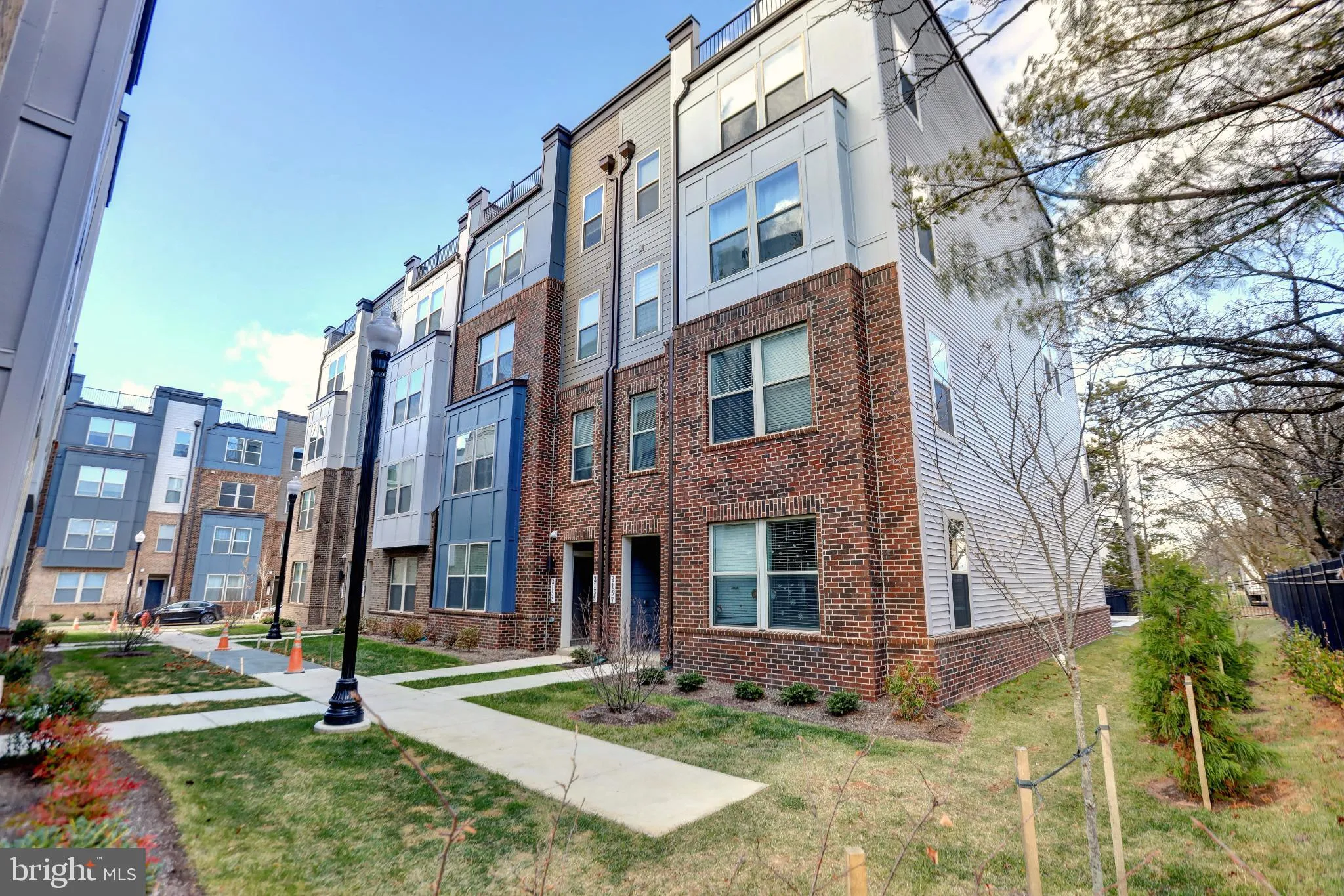 2135 GLACIER ROAD, Herndon, VA 20170
