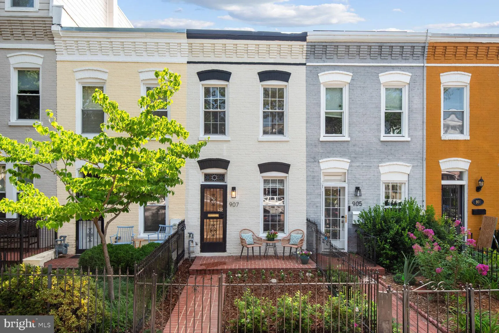 907 8TH STREET, Washington, DC 20002