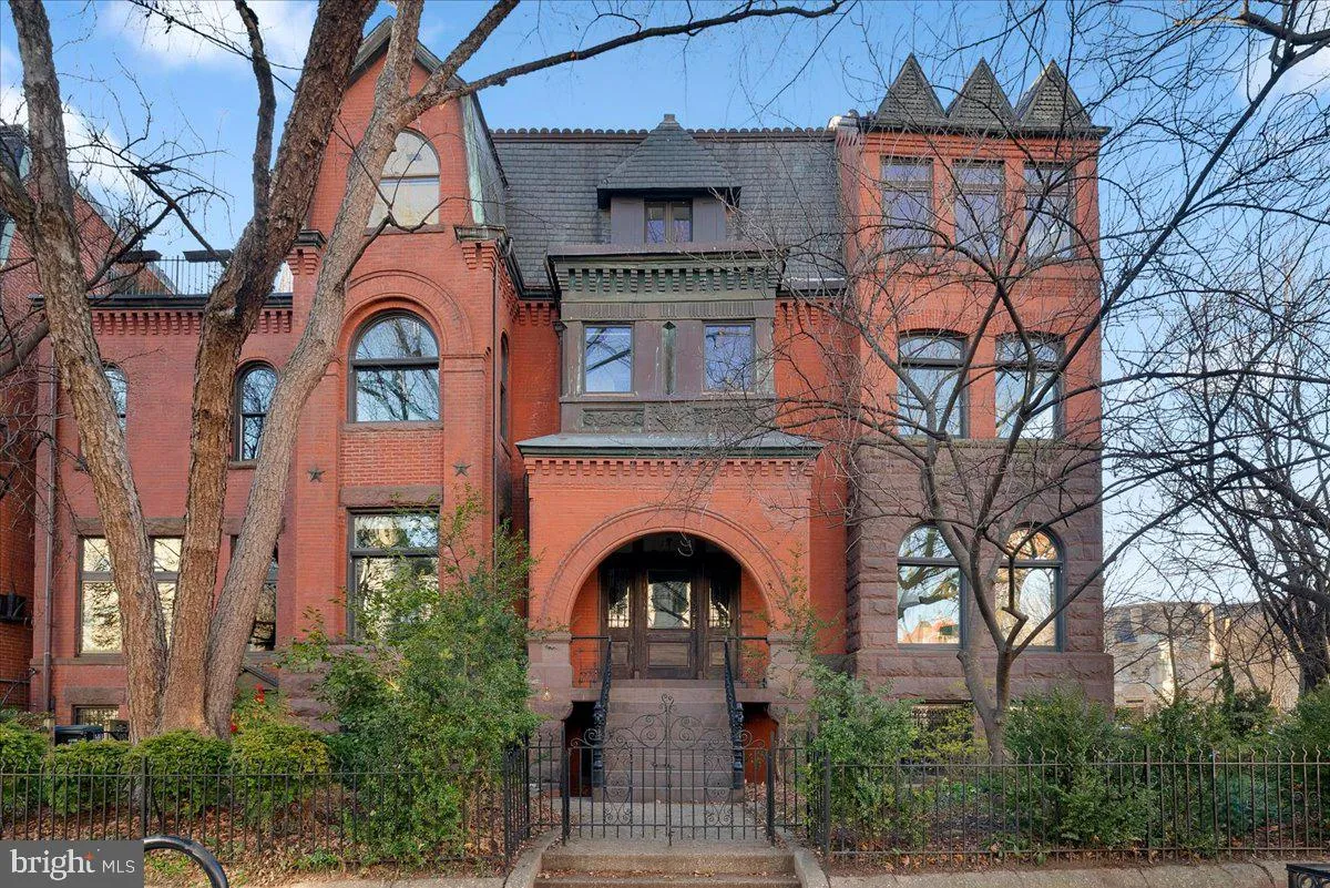 1752 17TH STREET, Washington, DC 20009