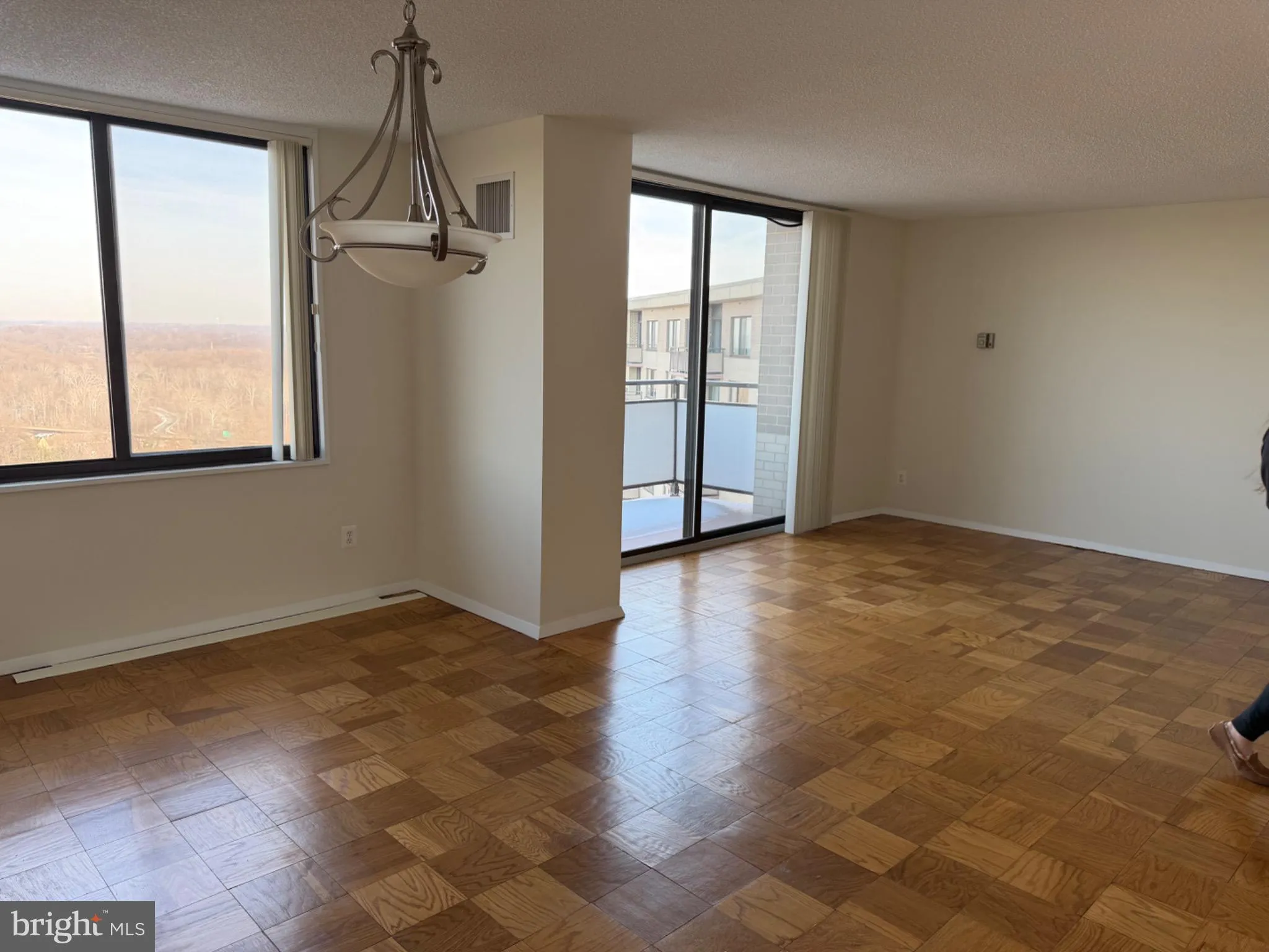 5225 POOKS HILL ROAD, Bethesda, MD 20814