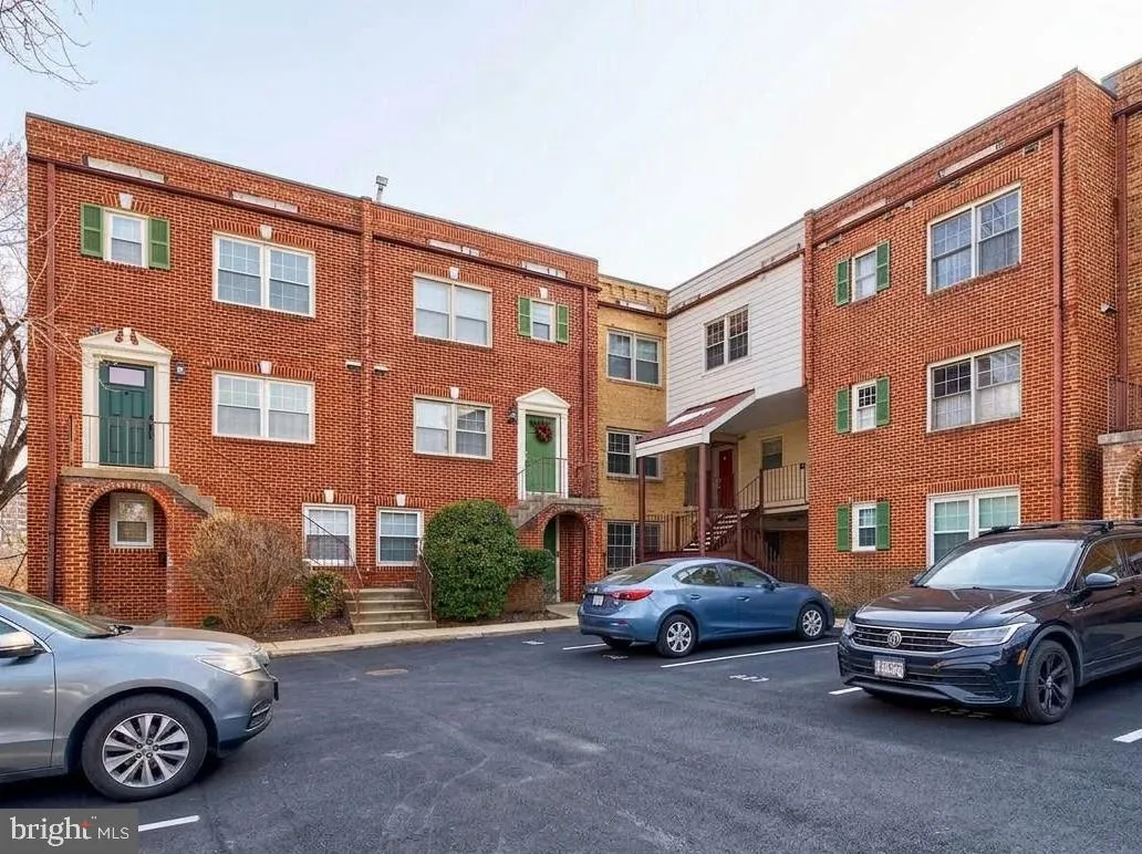 939 SCOTT STREET, Arlington, VA 22204