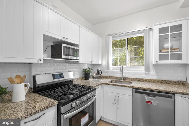 3536 Gunston Road, Alexandria, VA 22302