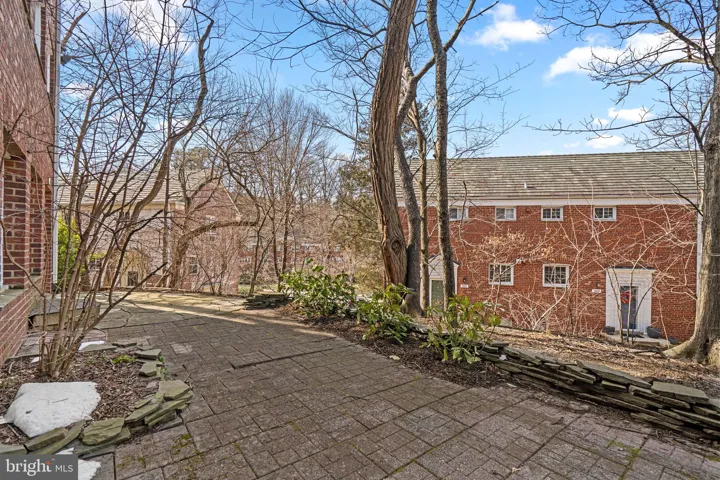 3536 Gunston Road, Alexandria, VA 22302