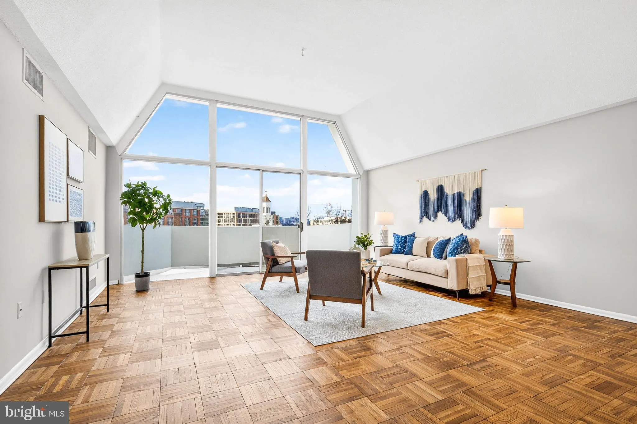700 7TH STREET, Washington, DC 20024