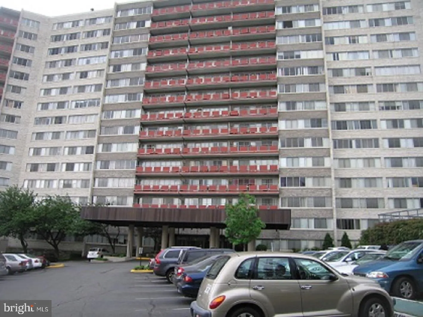 5340 HOLMES RUN PARKWAY, Alexandria, VA 22304