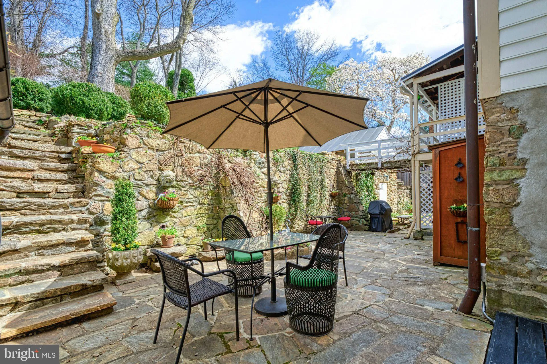 40162 MAIN STREET, Waterford, VA 20197