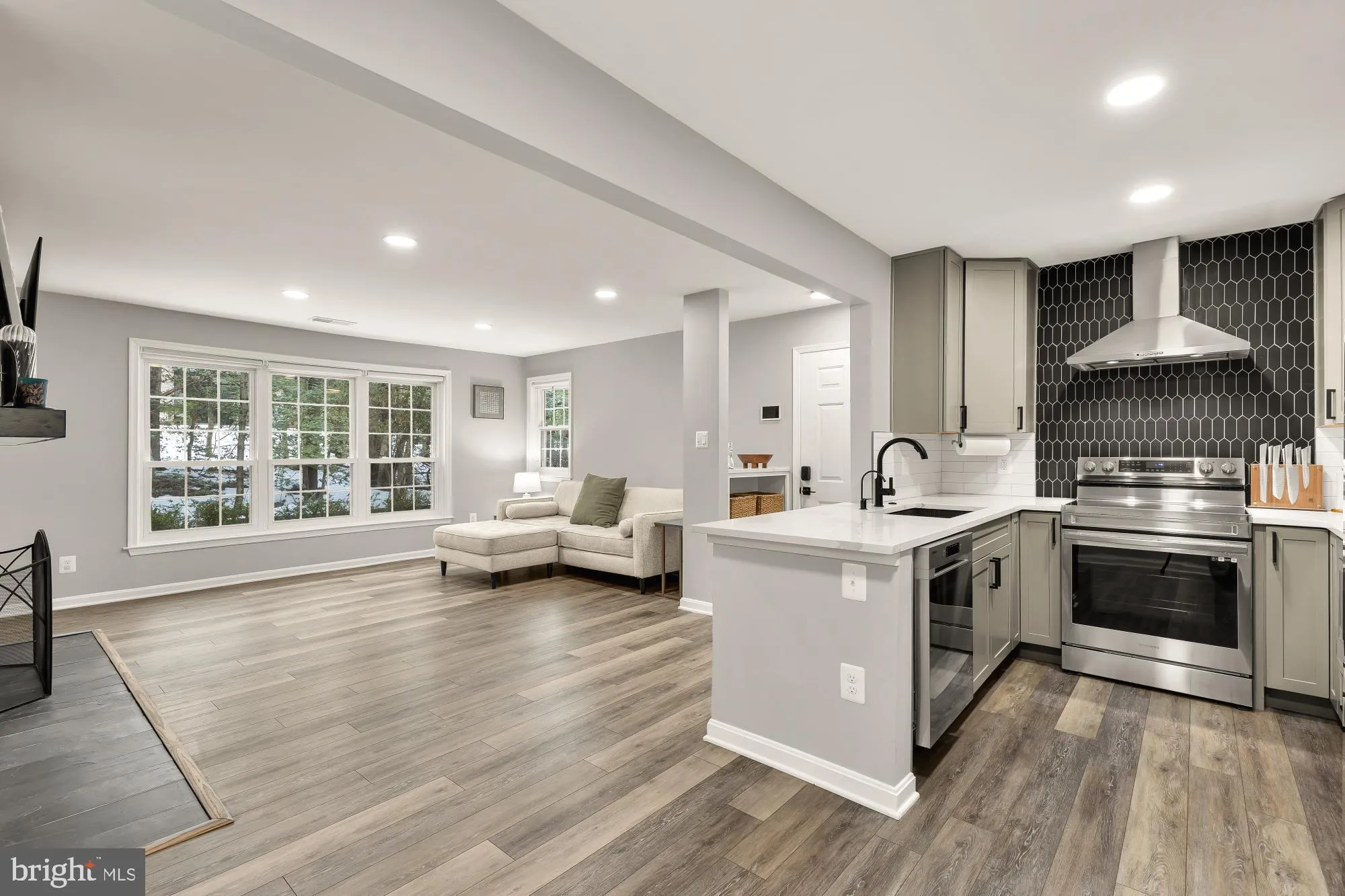 2221 LOVEDALE LANE, Reston, VA 20191