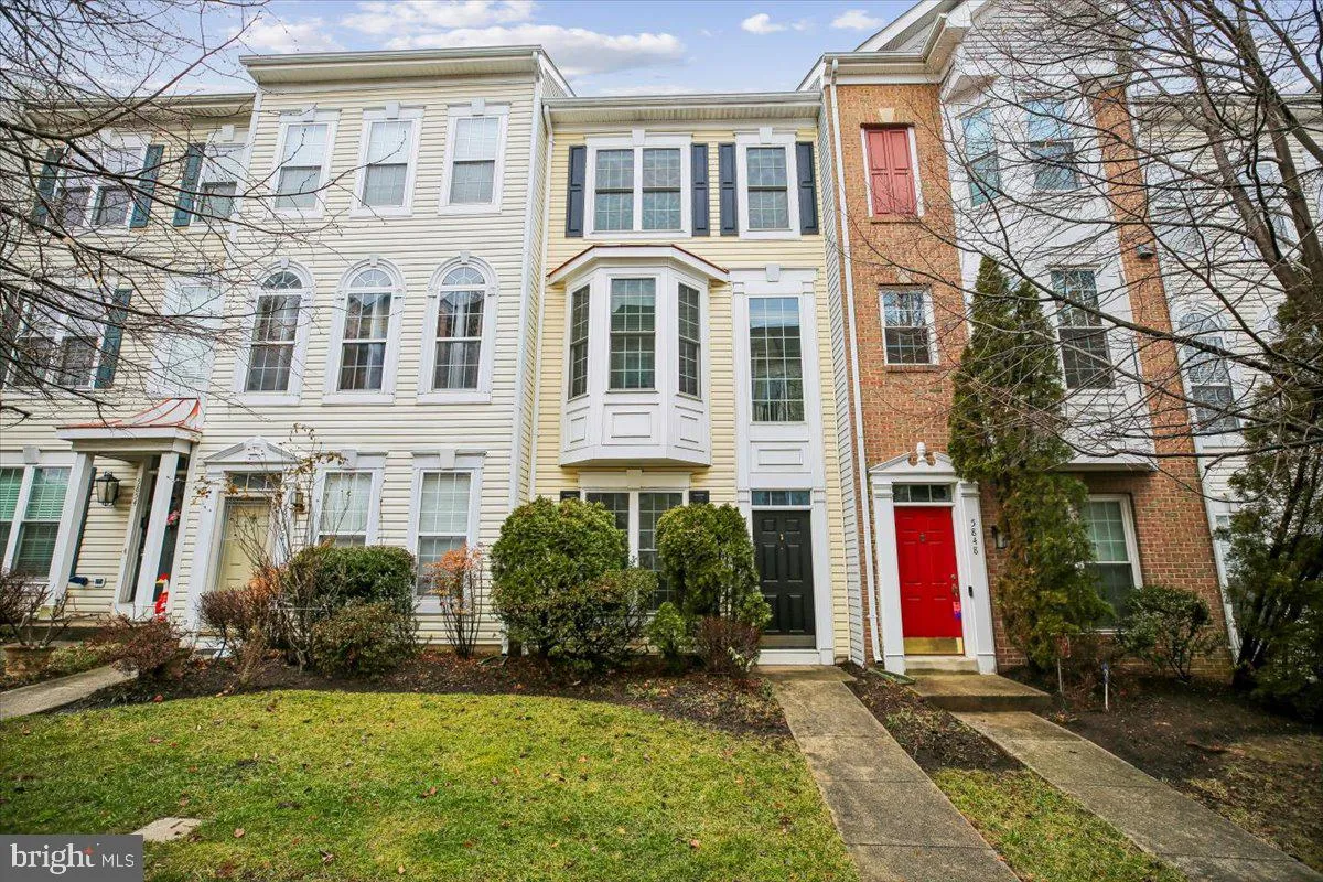 5850 COWLING COURT, Alexandria, VA 22304
