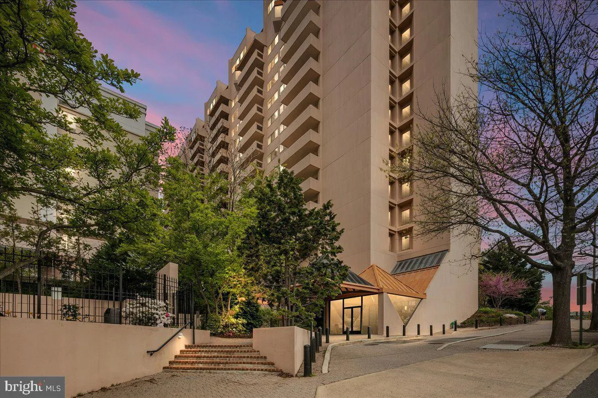 1301 COURTHOUSE ROAD, Arlington, VA 22201
