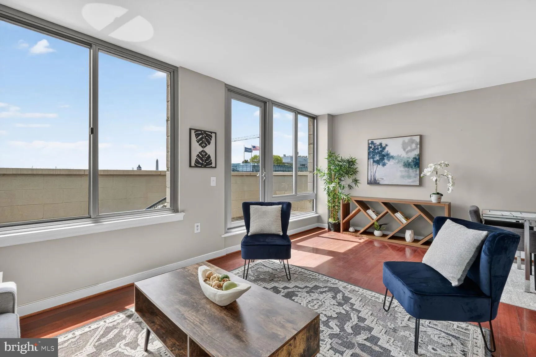 555 MASSACHUSETTS AVENUE, Washington, DC 20001