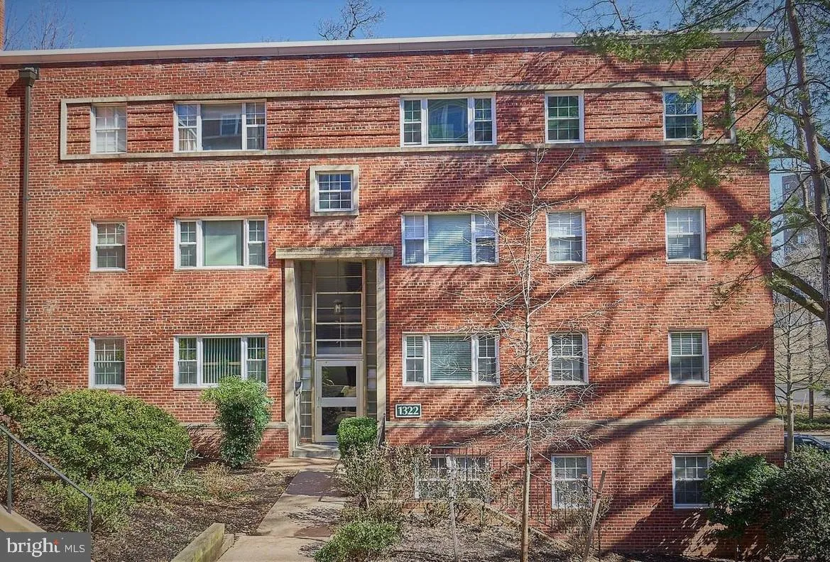 1322 FORT MYER DRIVE, Arlington, VA 22209