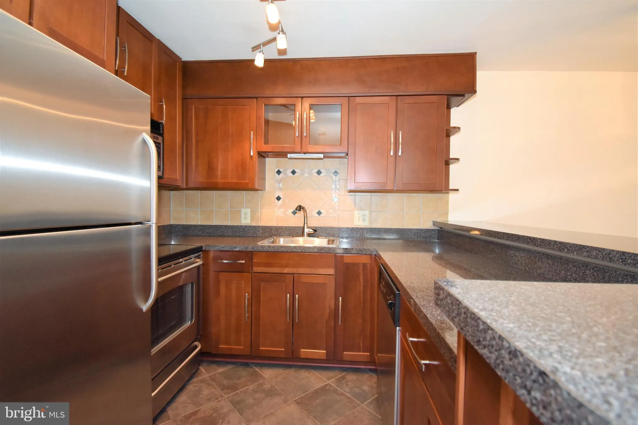 5821 INMAN PARK CIRCLE, Rockville, MD 20852