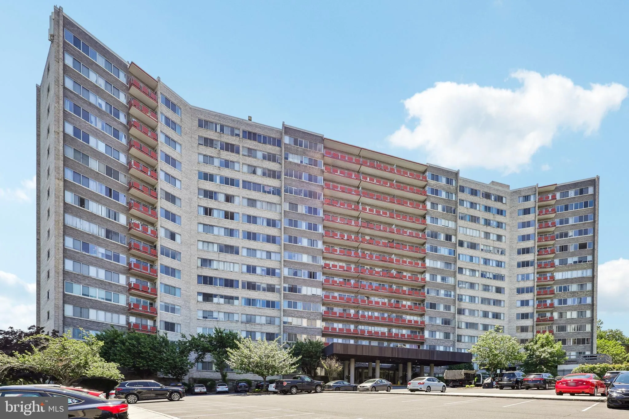 5340 HOLMES RUN PARKWAY, Alexandria, VA 22304