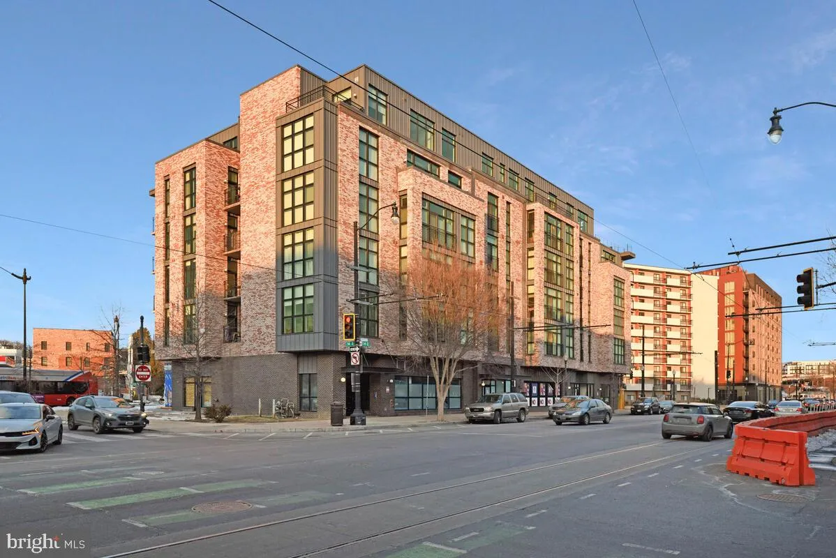 1402 H STREET, Washington, DC 20002