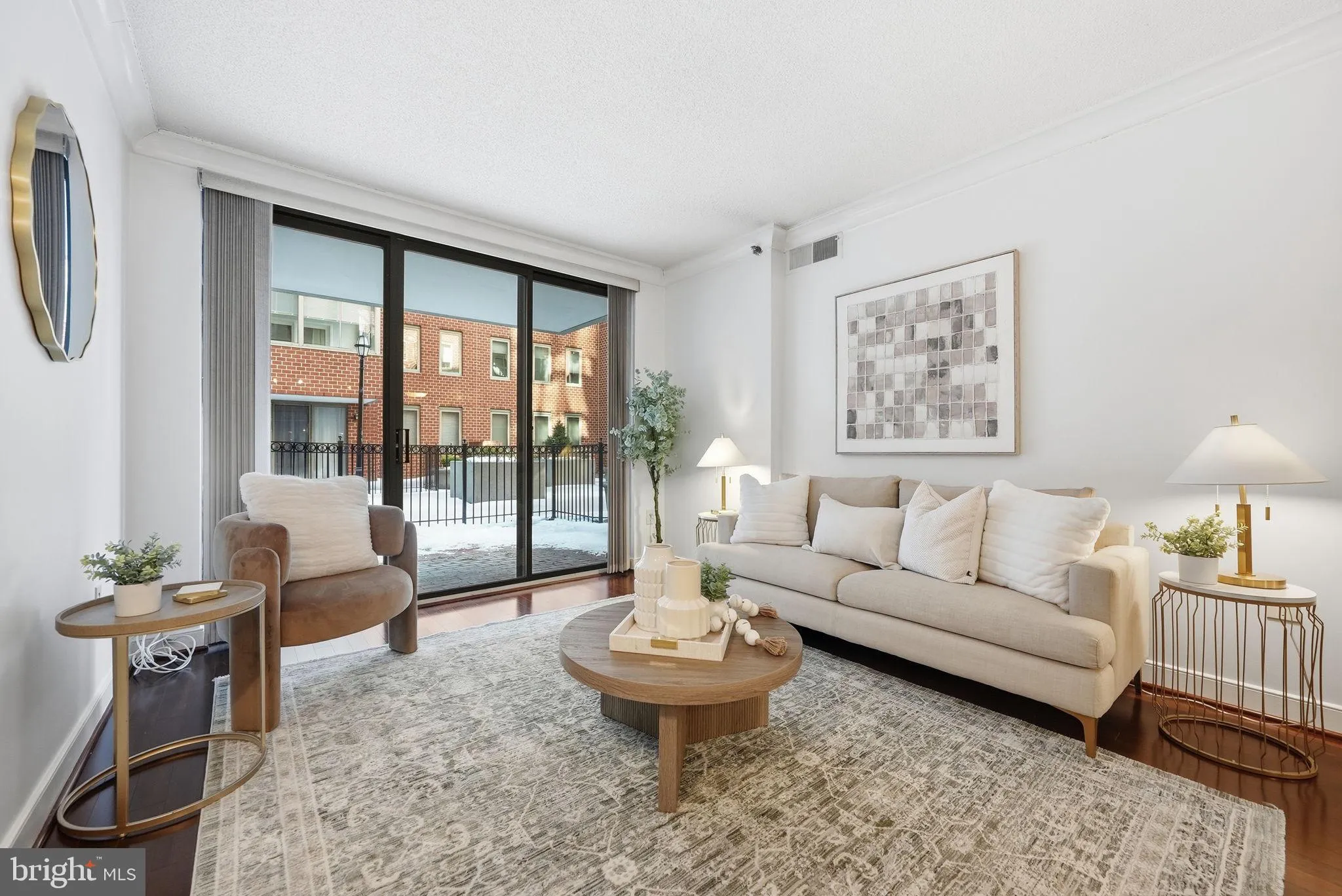 1050 TAYLOR STREET, Arlington, VA 22201