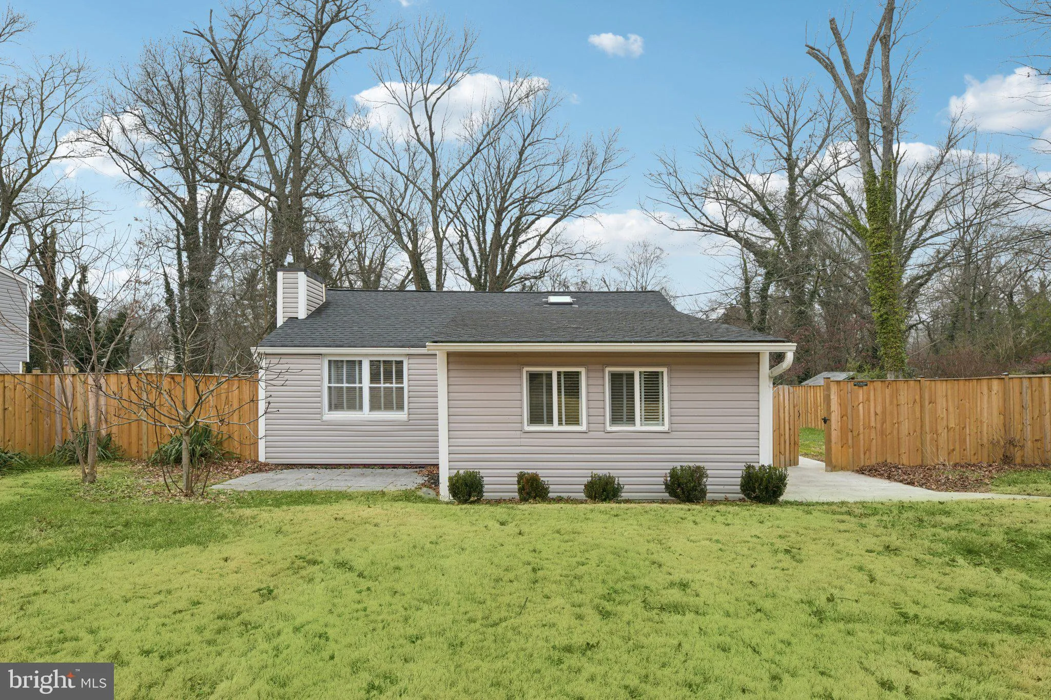 8422 WOODLAWN STREET, Alexandria, VA 22309
