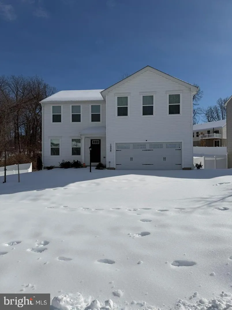 1004 VENEER COURT, Capitol Heights, MD 20743