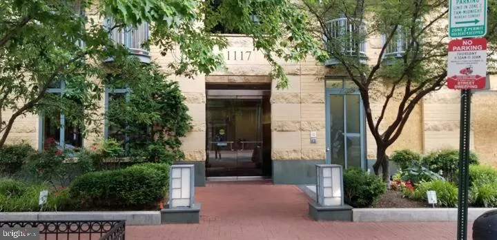 1117 10TH STREET, Washington, DC 20001