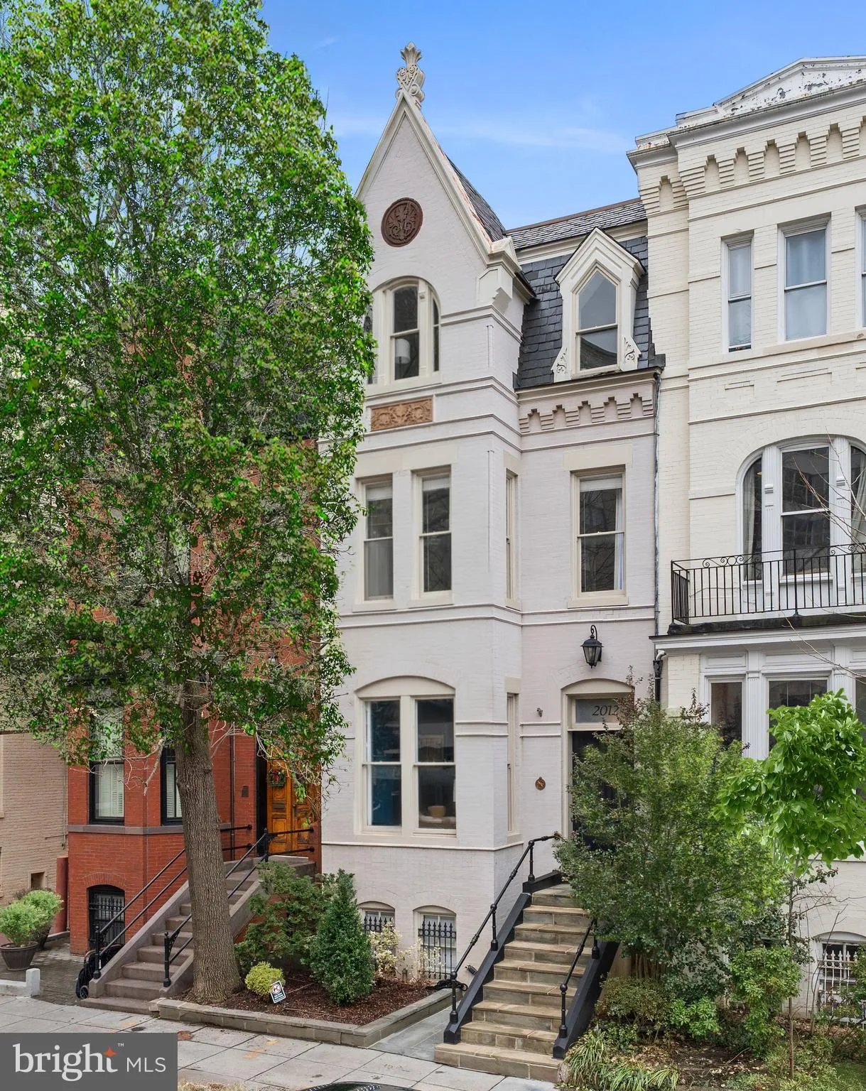2012 HILLYER PLACE, Washington, DC 20009