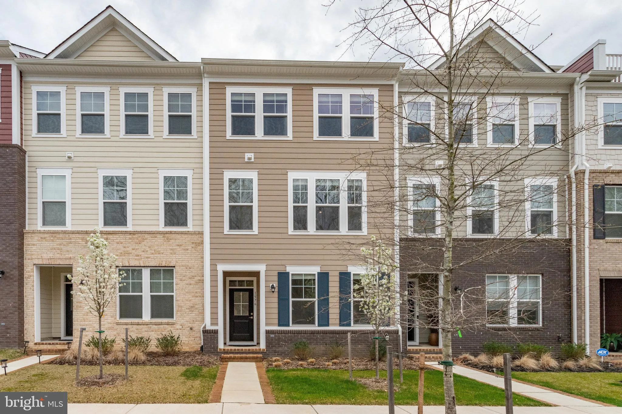 1576 MEADOWLARK GLEN ROAD, Dumfries, VA 22026