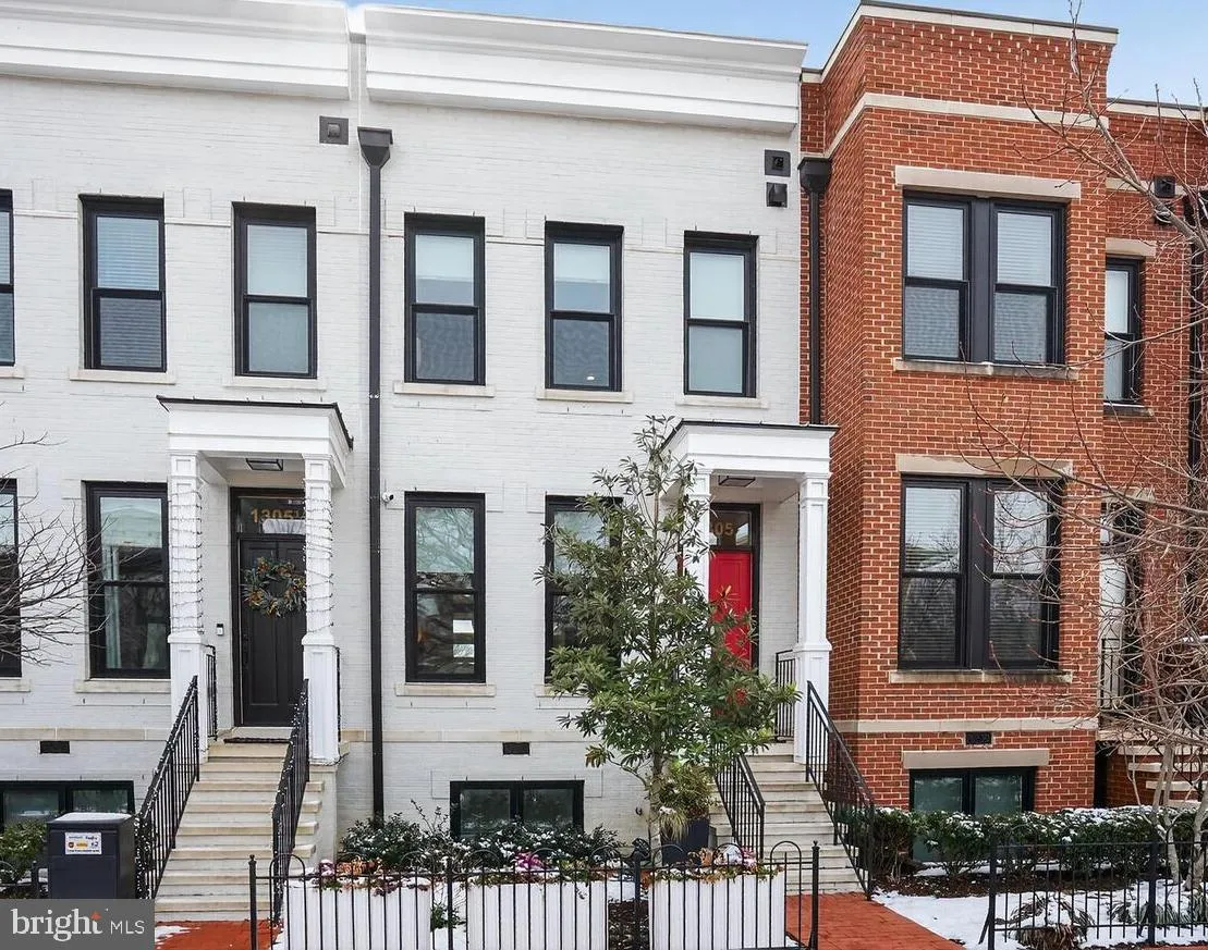1305 D STREET, Washington, DC 20003