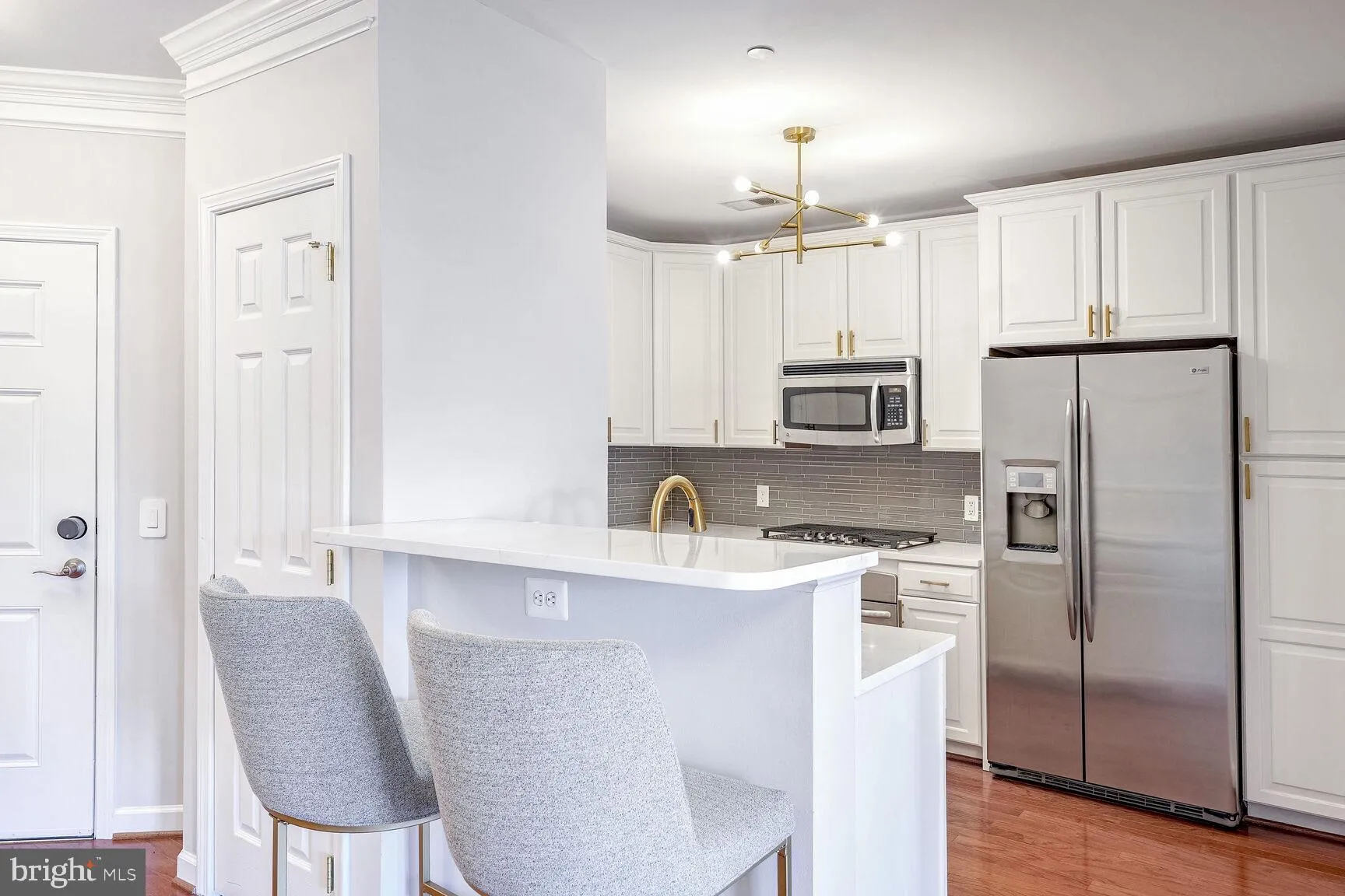 2101 MONROE STREET, Arlington, VA 22207