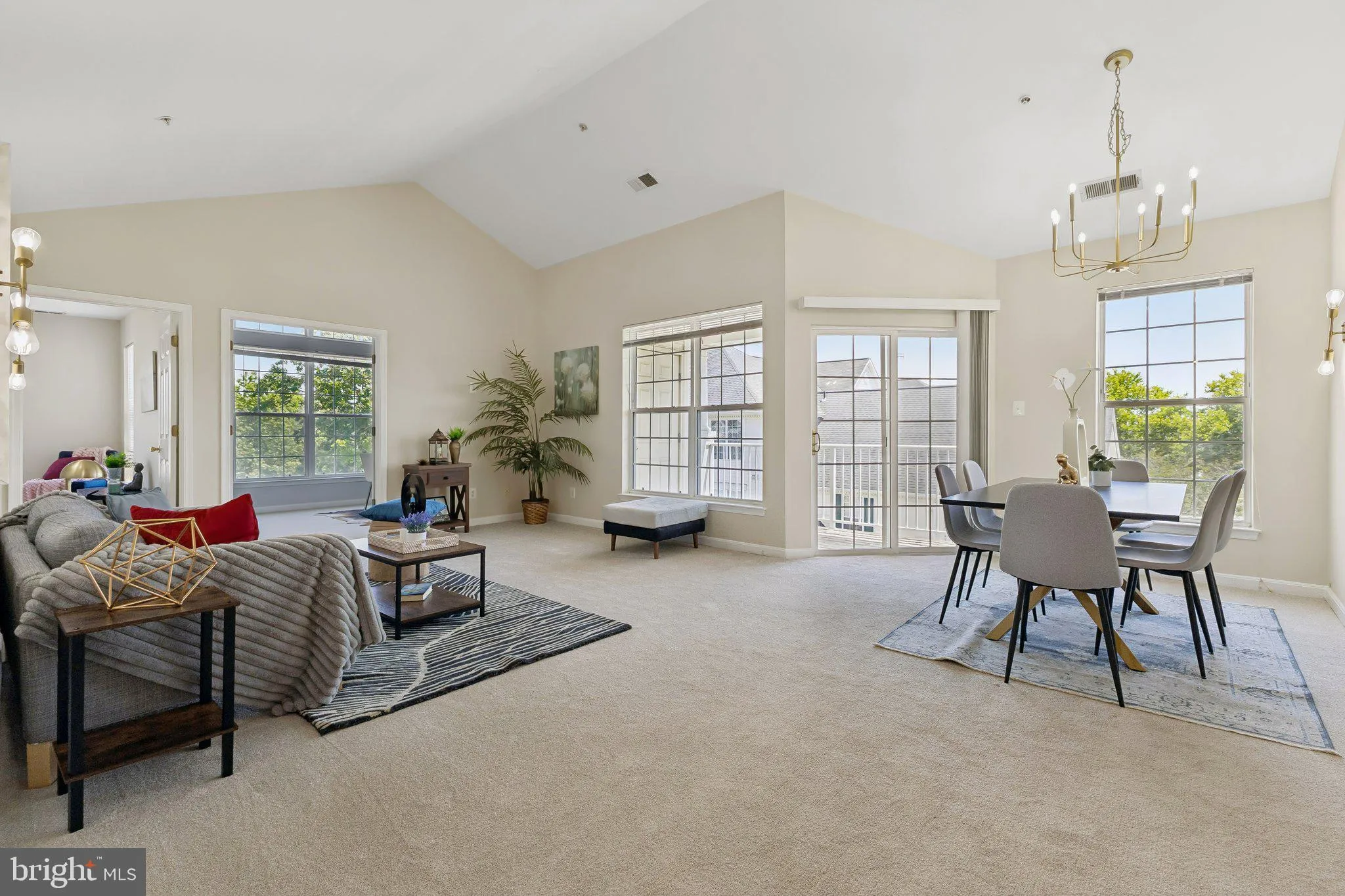 25340 LAKE MIST, Chantilly, VA 20152