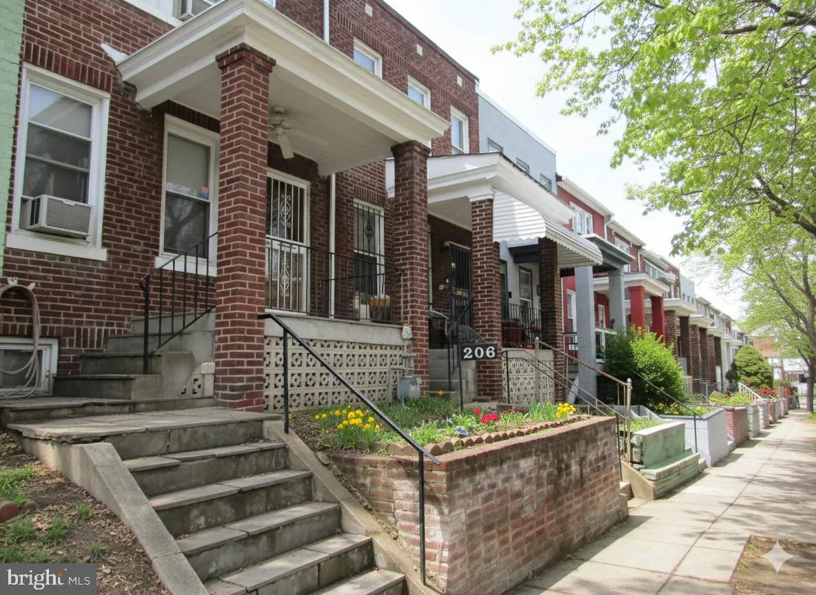 206 CROMWELL TERRACE, Washington, DC 20002