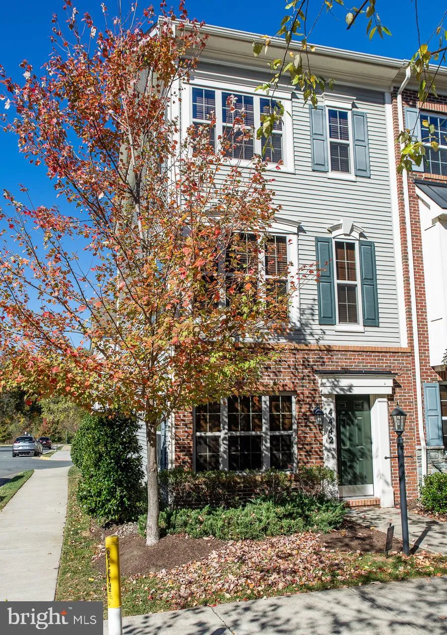4442 POTOMAC HIGHLANDS CIRCLE, Triangle, VA 22172